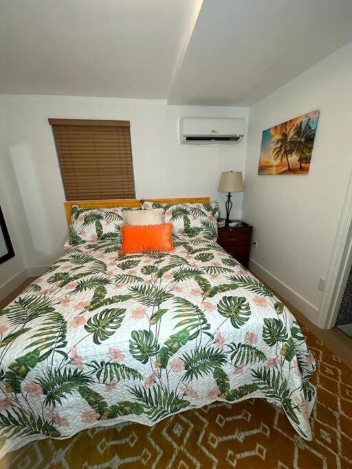 Apartamento Sleeps 3, Casa Tropical In *